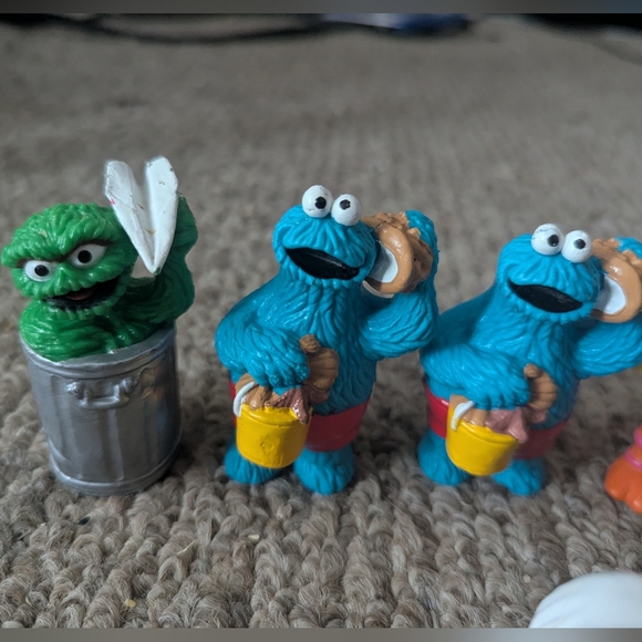Vintage Sesame Street Lot Of 7 Character Figures - Picture 2 of 12